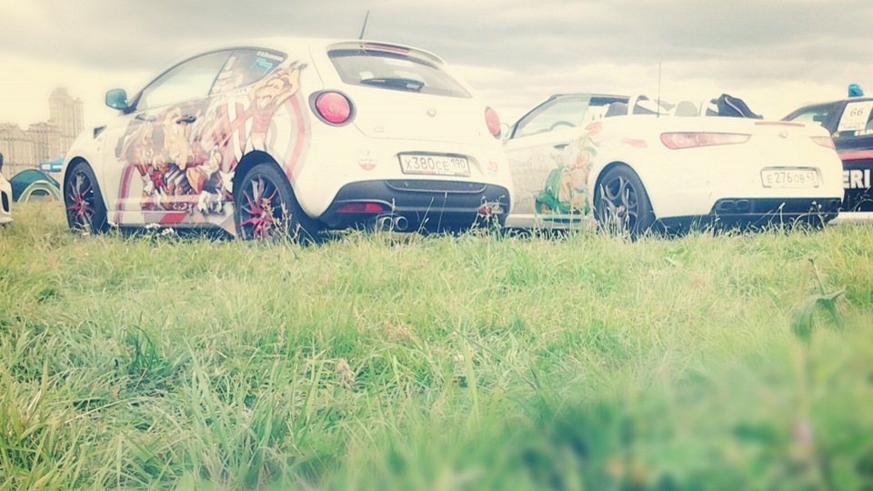 Alfa Romeo Spider white