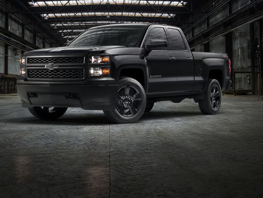 Chevrolet Silverado Blackout Edition