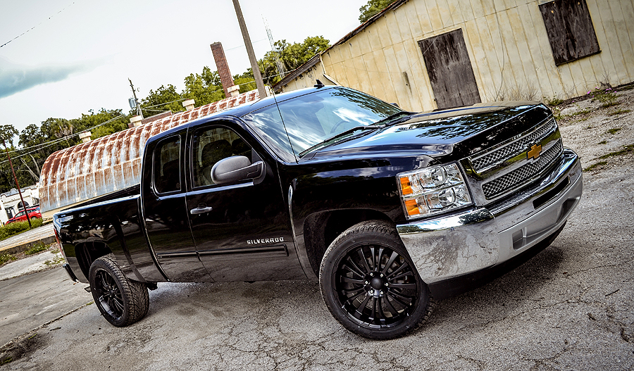 Chevrolet Silverado Blackout Edition