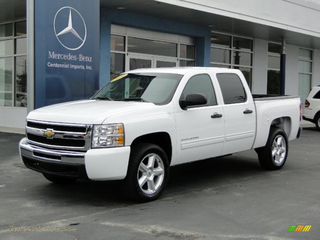 Chevrolet Silverado White