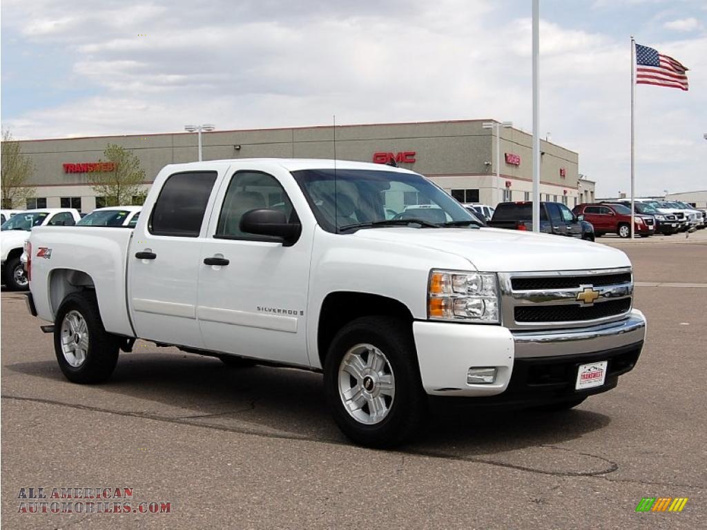 Chevrolet Silverado White