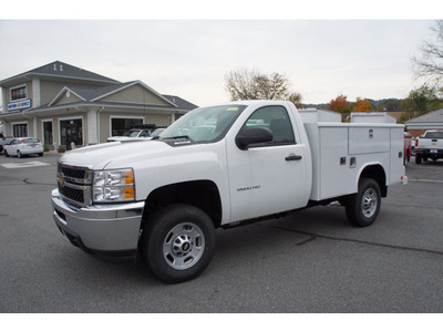 Chevrolet Silverado White