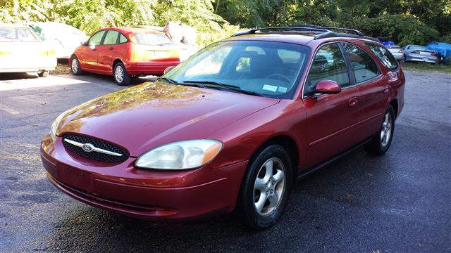 Ford Taurus Station Wagon