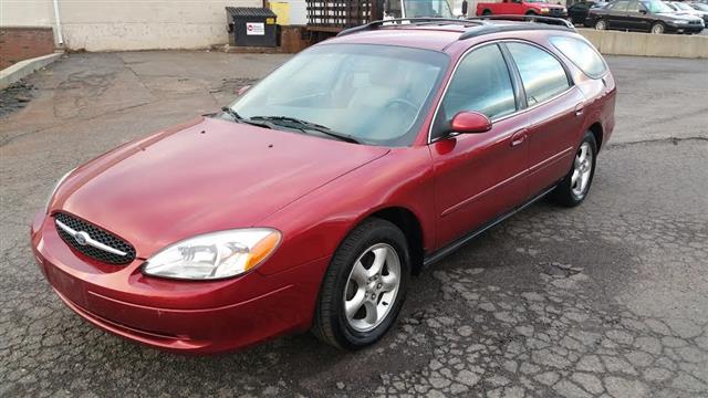 Ford Taurus Station Wagon