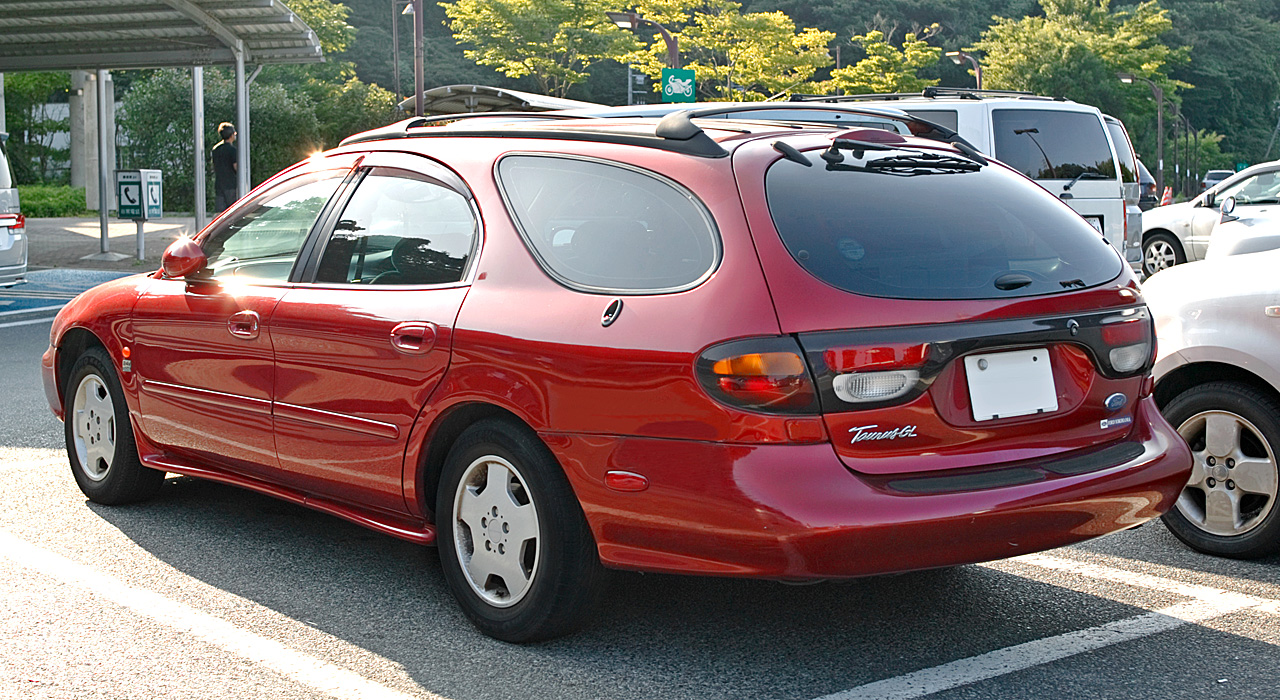 Ford Taurus Station Wagon