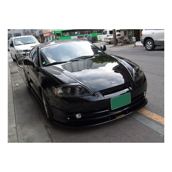 Hyundai Tiburon Blacked Out