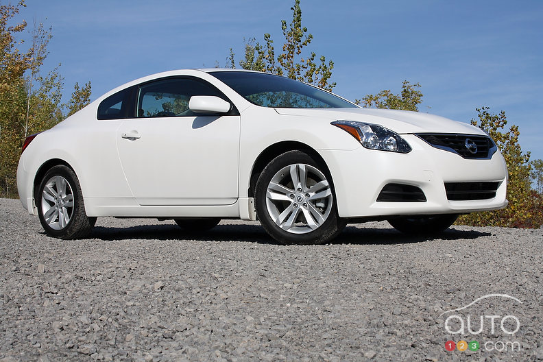 Nissan Altima Coupe 2012