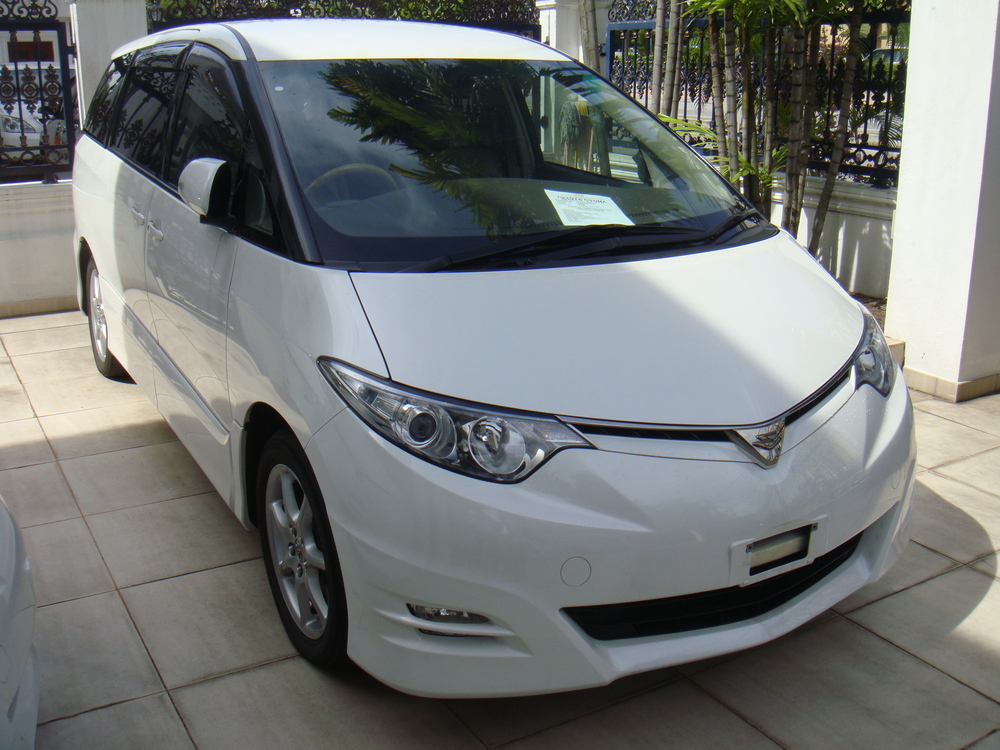 Toyota Estima 2.4