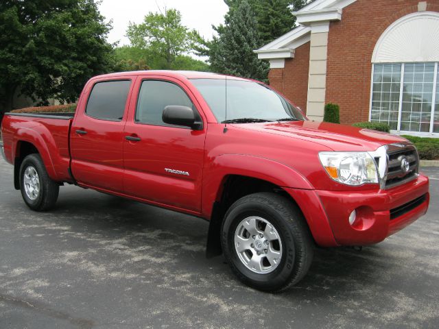 Toyota Tacoma Crew