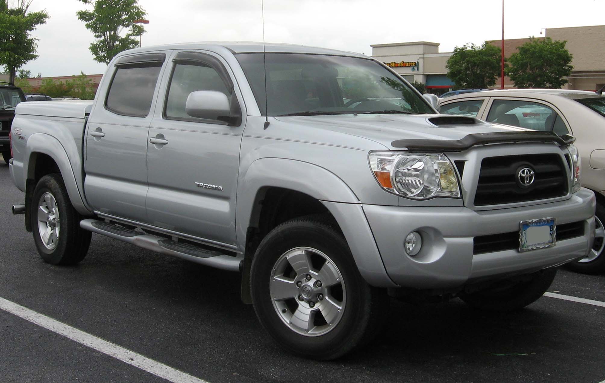 Toyota Tacoma Crew