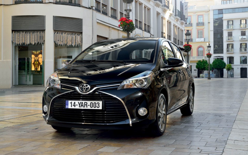 Toyota Yaris Hatchback 2015