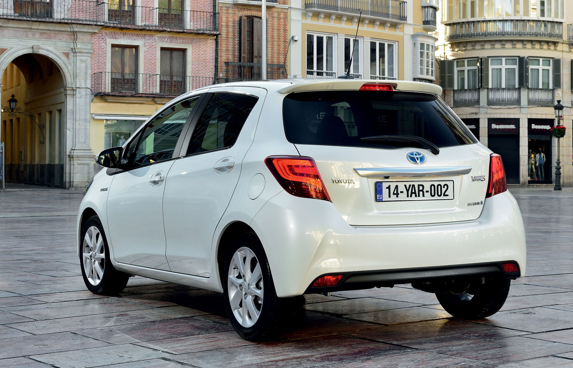 Toyota Yaris Hatchback 2015