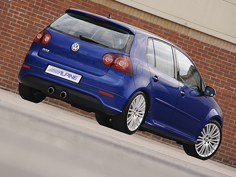 Volkswagen Golf R 32