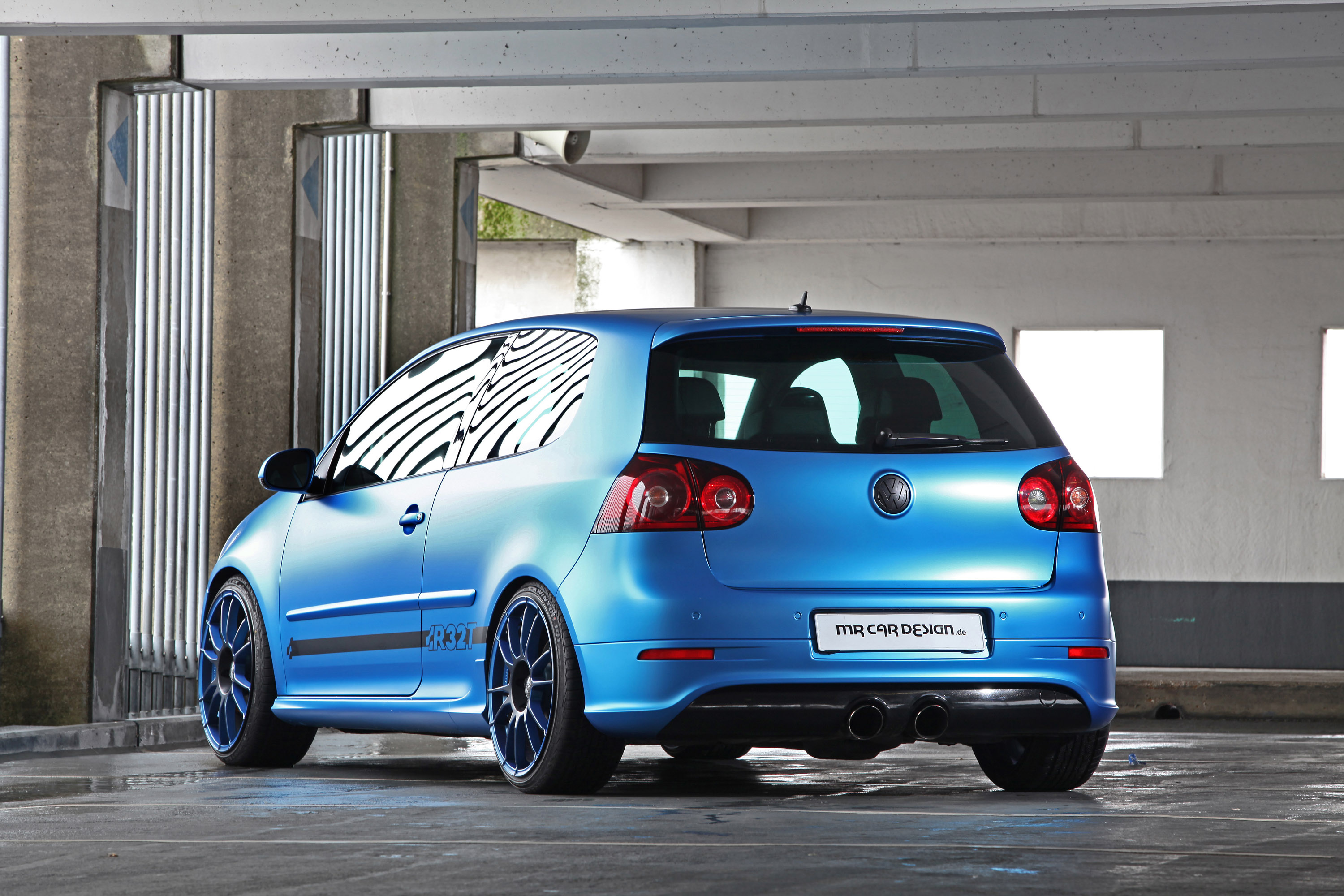 Volkswagen Golf R 32